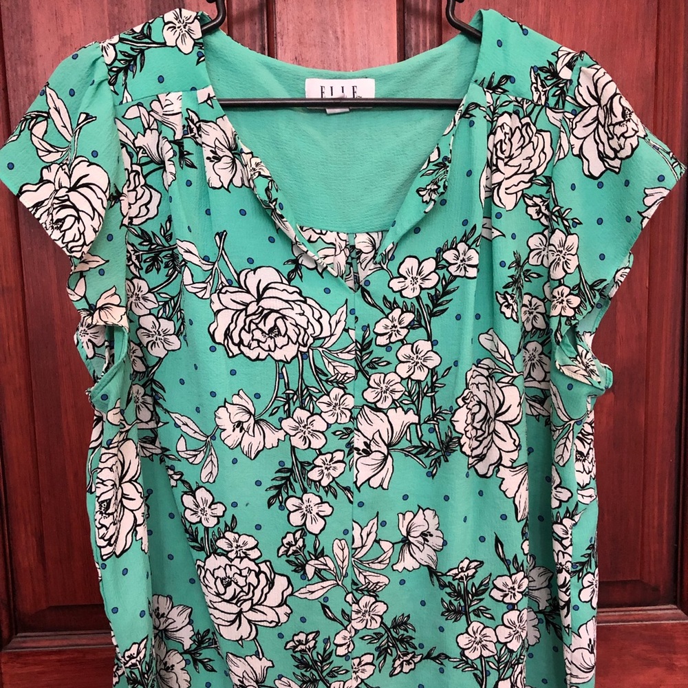 Elle Flutter Sleeve Top